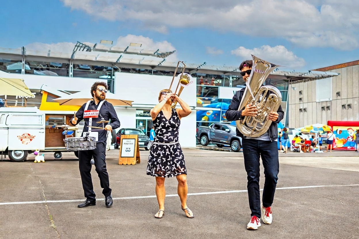 Walkabees - mobile Band aus Berlin