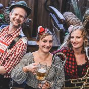 Walkabees Oktoberfest-Musi: Pressebild 1 4web